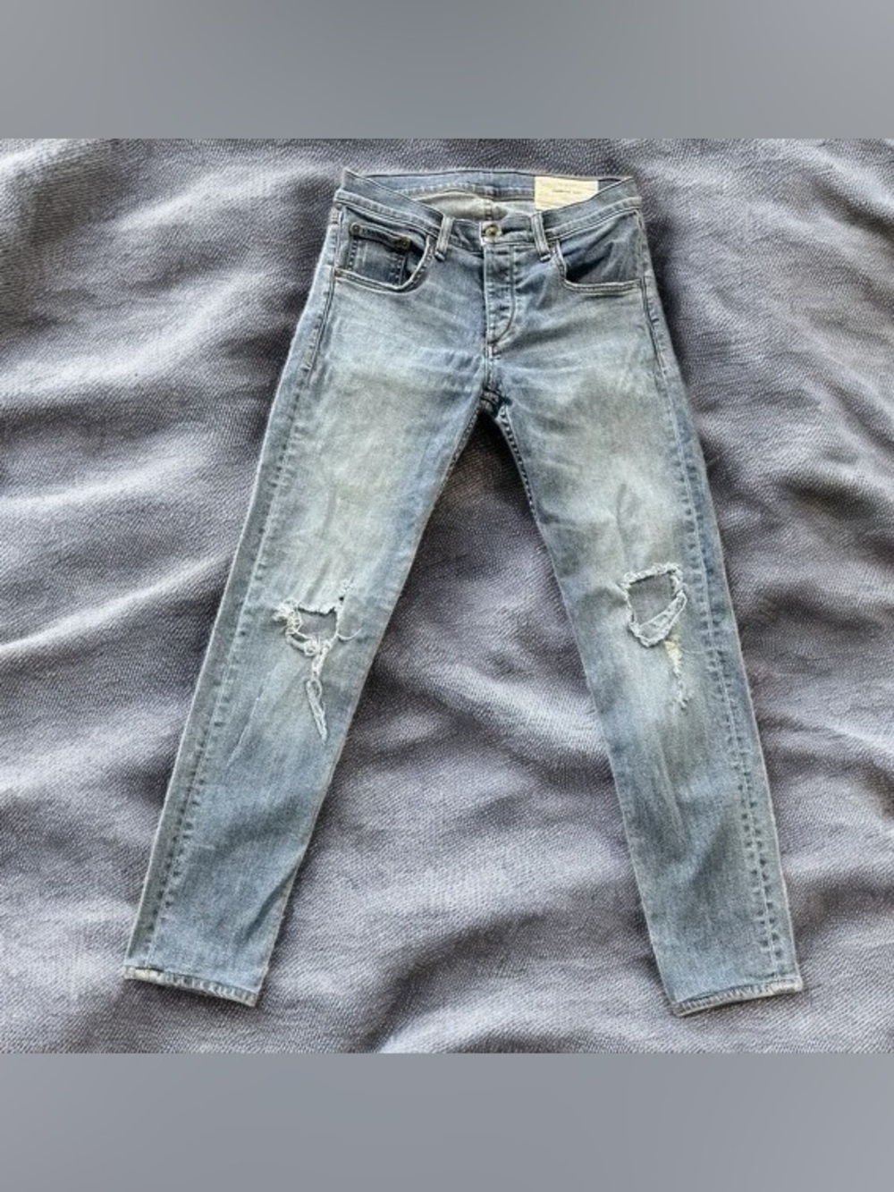 Women’s Light Blue Distressed Skinny Jeans
